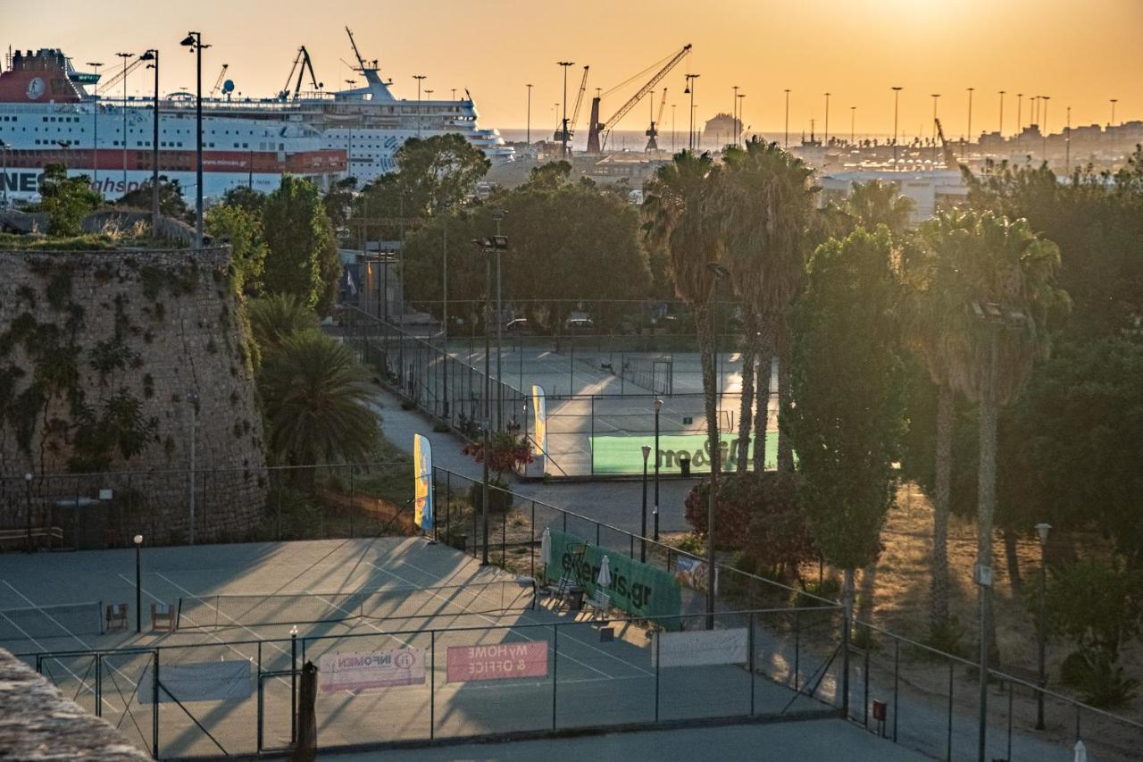 The Venetian Walls Smart Apartments 이라클리온 외부 사진